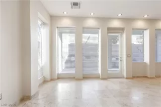 Photo #4: 2098241 Listing 