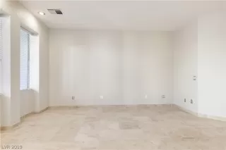 Photo #6: 2098241 Listing 