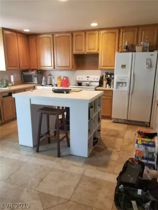 Photo #1: 2098270 Listing