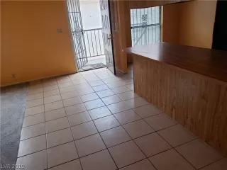 Photo #4: 2098314 Listing 