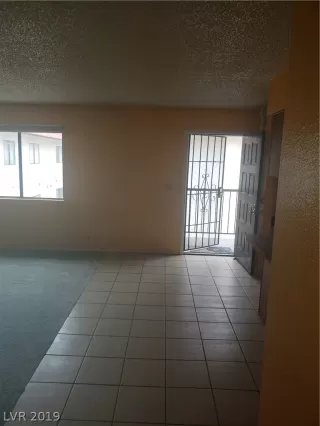 Photo #5: 2098314 Listing 