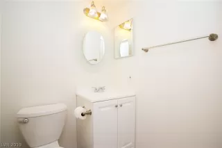 Photo #6: 2098333 Listing