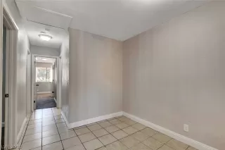 Photo #6: 2098385 Listing