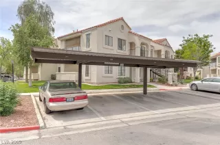 Photo #2: 2098415 Listing