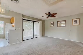 Photo #4: 2098415 Listing