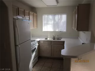 Photo #3: 2098420 Listing 