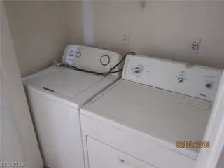 Photo #5: 2098420 Listing 