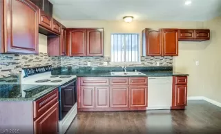 Photo #1: 2098437 Listing 