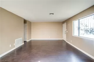 Photo #2: 2098437 Listing 