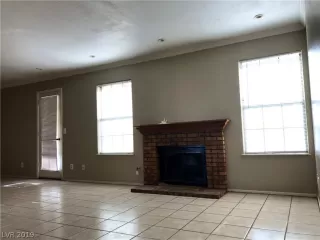 Photo #3: 2098496 Listing 