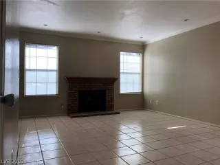 Photo #4: 2098496 Listing 