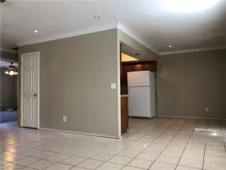 Photo #5: 2098496 Listing 