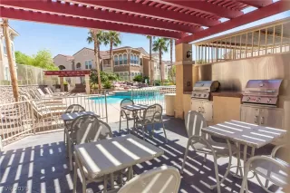 Photo #1: 2098511 Listing