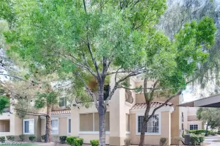 Photo #2: 2098517 Listing