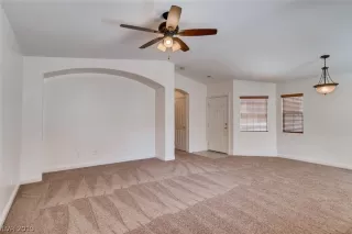 Photo #5: 2098555 Listing 