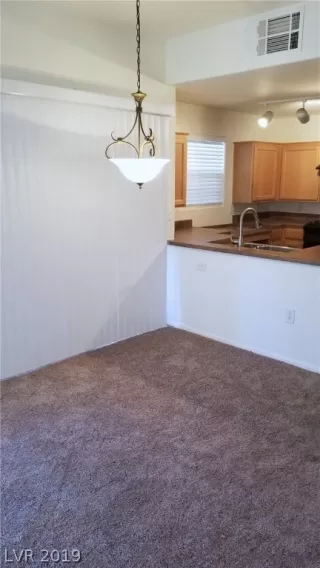 Photo #3: 2098588 Listing