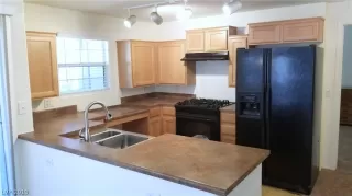 Photo #4: 2098588 Listing