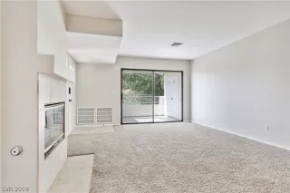 Photo #2: 2098658 Listing 