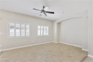 Photo #4: 2098685 Listing