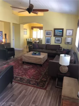 Photo #1: 2098826 Listing