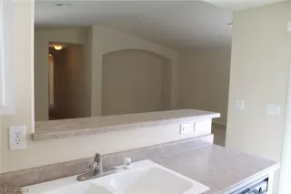 Photo #3: 2098861 Listing 