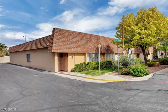 MLS: 2098896 Condo For Sale