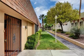 Photo #2: 2098896 Listing