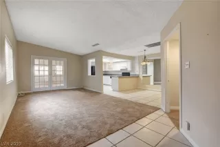 Photo #6: 2098896 Listing