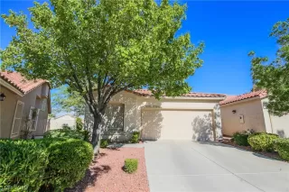 Photo #2: 2098923 Listing