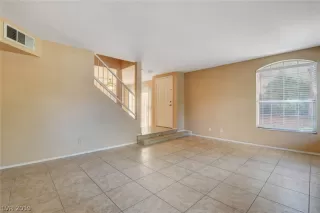 Photo #6: 2098977 Listing 