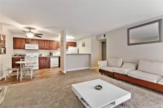 Photo #5: 2099108 Listing