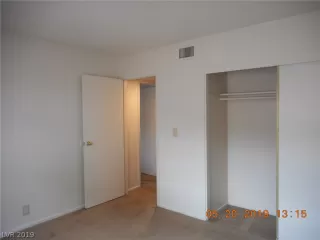 Photo #5: 2099161 Listing 