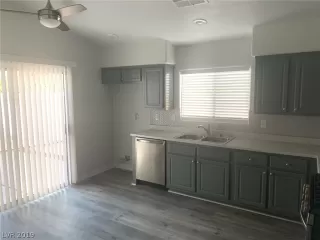 Photo #4: 2099198 Listing 