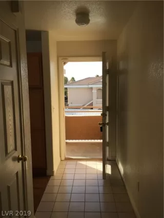 Photo #3: 2099214 Listing