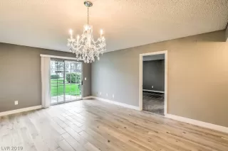 Photo #5: 2099220 Listing 