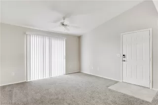 Photo #6: 2099335 Listing 