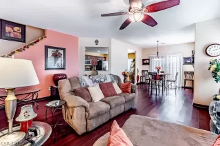 Photo #4: 2099336 Listing