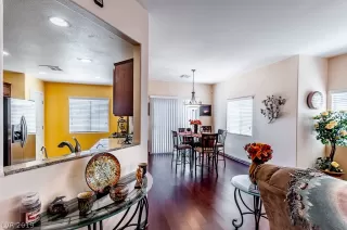 Photo #5: 2099336 Listing