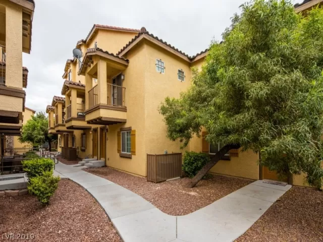 MLS: 2099367 Condo For Sale