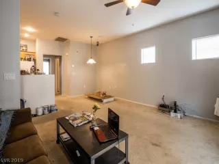 Photo #2: 2099367 Listing 