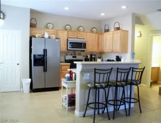 Photo #4: 2099371 Listing 