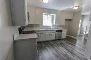 Photo #3: 2099379 Listing 