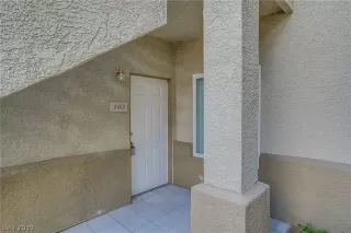 Photo #2: 2099391 Listing