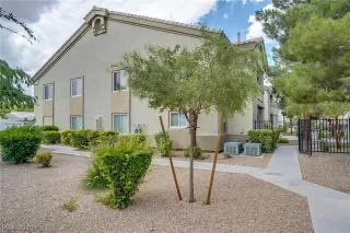 Photo #3: 2099391 Listing