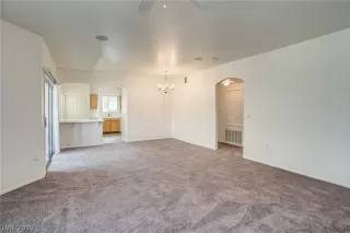 Photo #6: 2099391 Listing