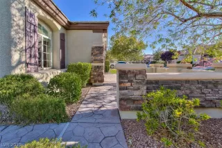 Photo #1: 2099412 Listing 