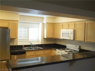 Photo #4: 2099423 Listing 
