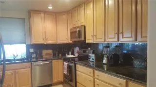 Photo #3: 2099473 Listing