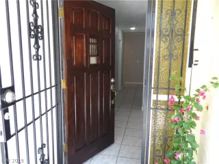 Photo #4: 2099477 Listing 