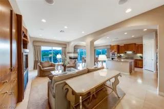 Photo #3: 2099479 Listing 